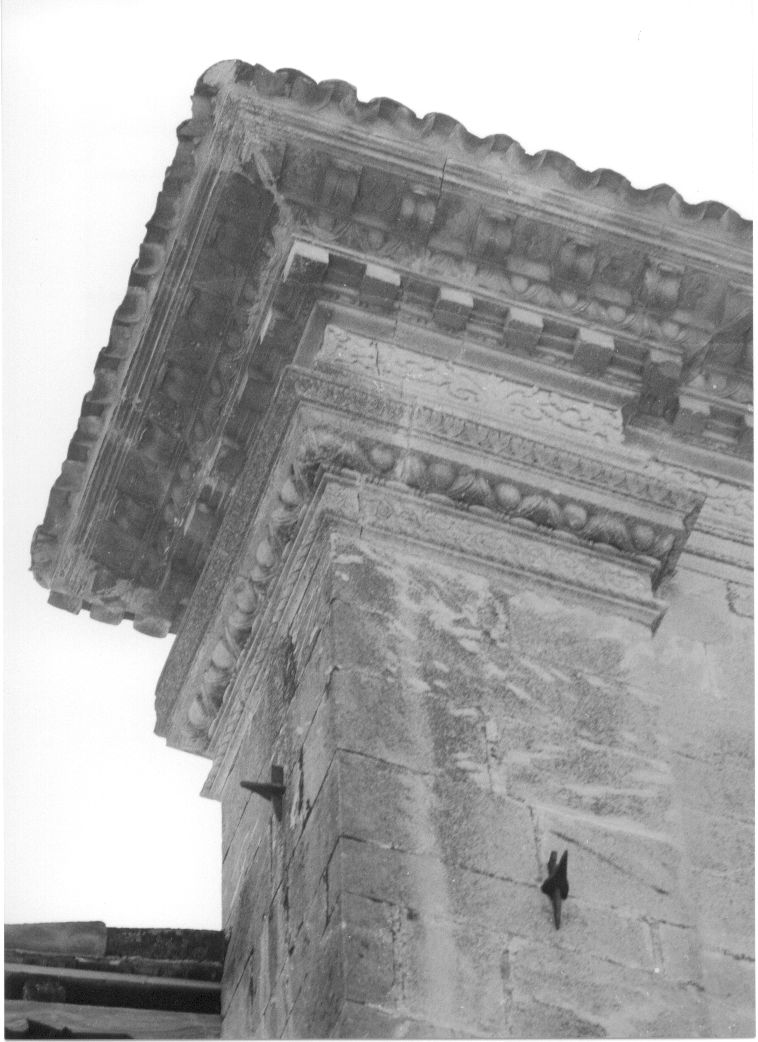 cornicione, opera isolata - bottega Italia centrale (inizio sec. XVII)