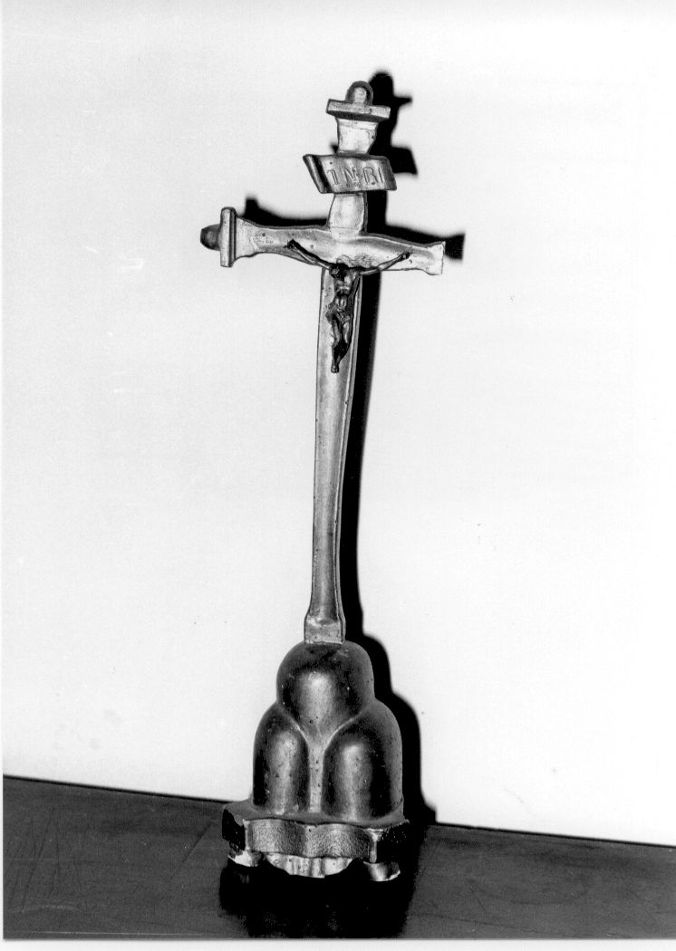 croce d'altare, opera isolata - bottega Italia centrale (sec. XX)