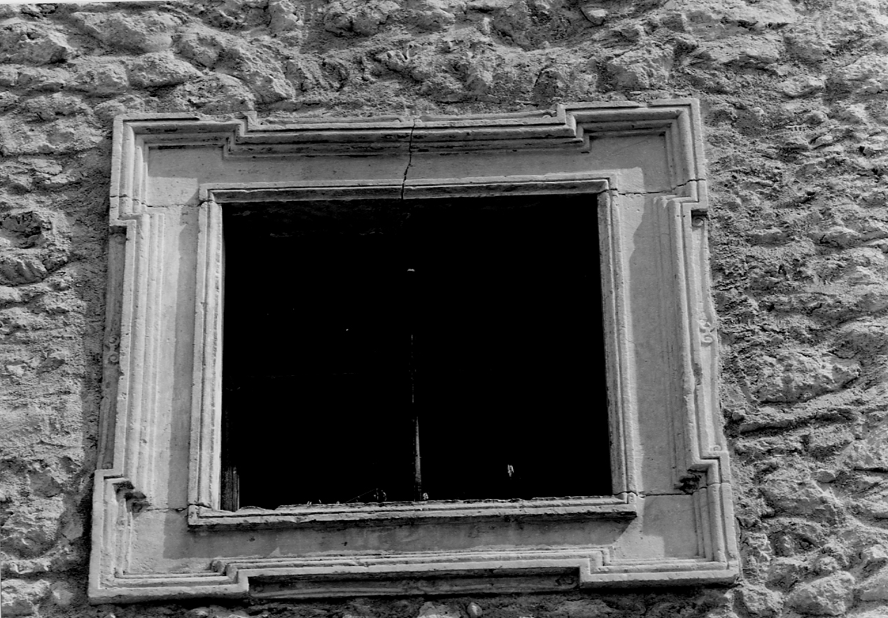 mostra di finestra, opera isolata - bottega Italia centrale (sec. XVII)