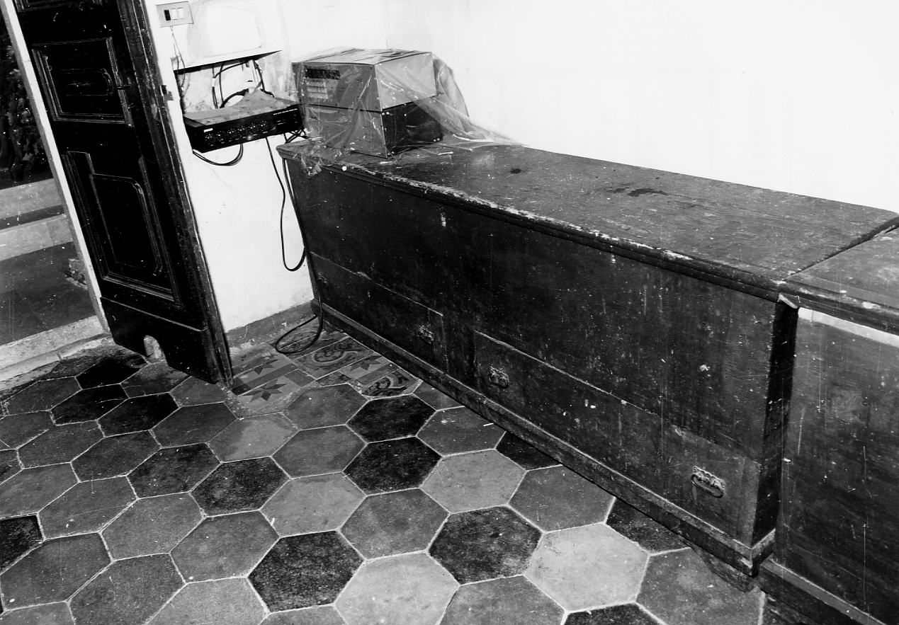 cassapanca, opera isolata - bottega Italia centrale (sec. XIX)