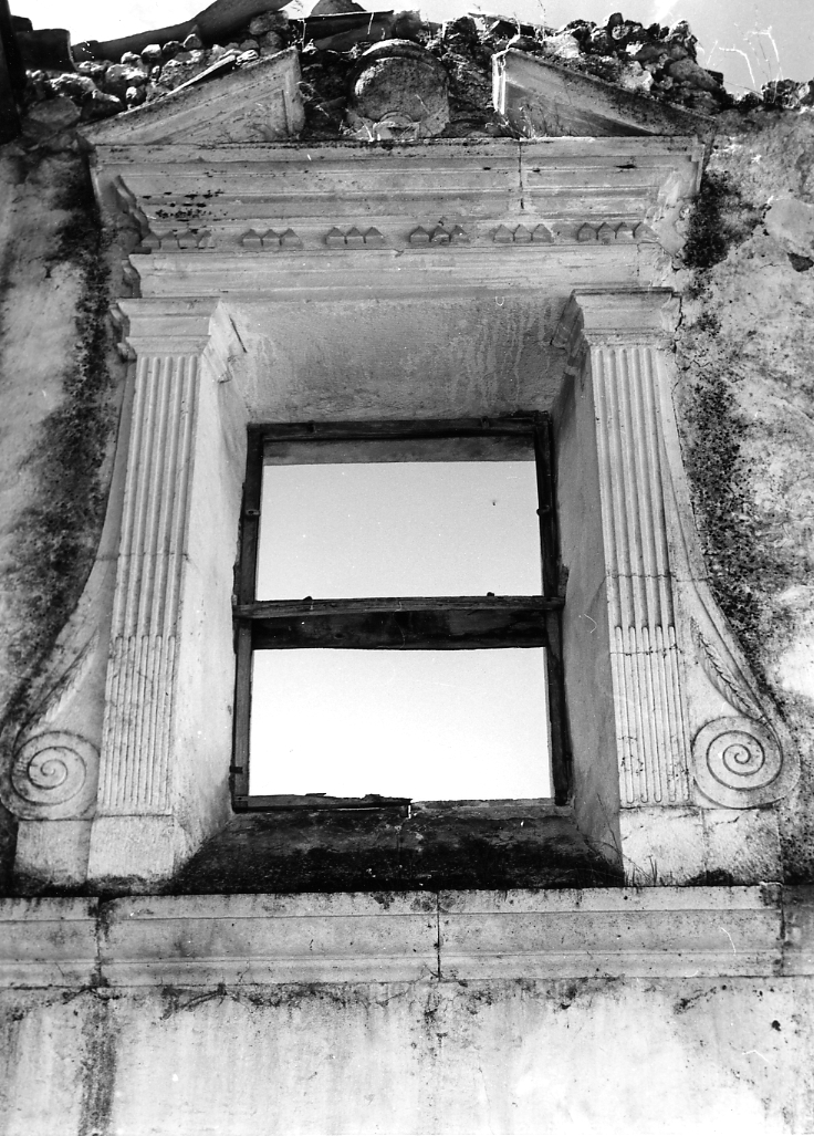 mostra di finestra, opera isolata - bottega Italia centrale (sec. XVII)