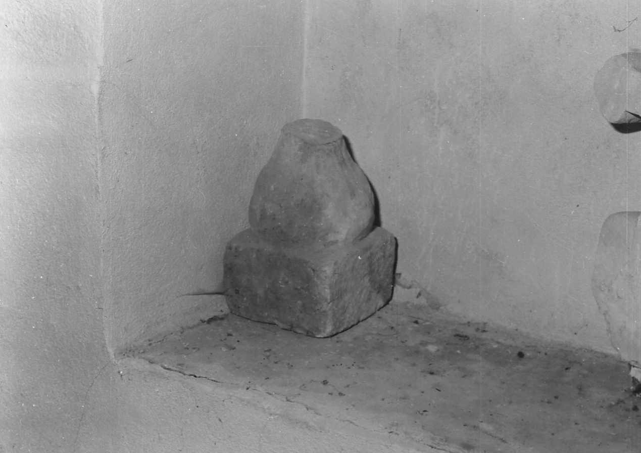 base, opera isolata - bottega Italia centrale (sec. XVI)