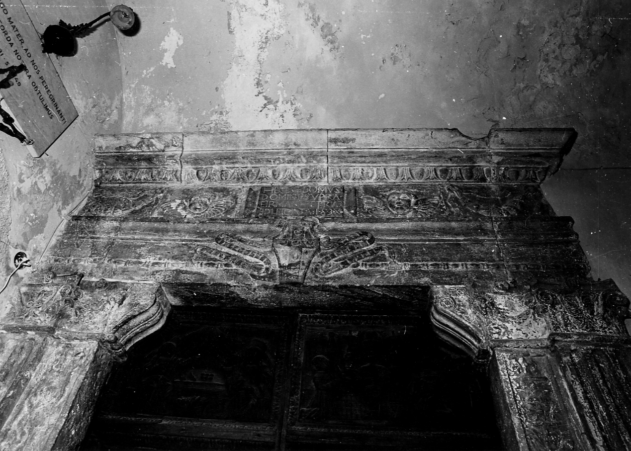 mostra di portale, opera isolata - bottega Italia centrale (sec. XVI)