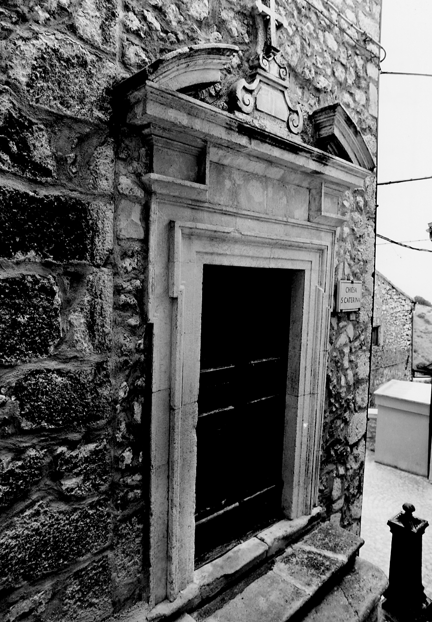 mostra di portale, opera isolata - bottega Italia centrale (sec. XVIII)