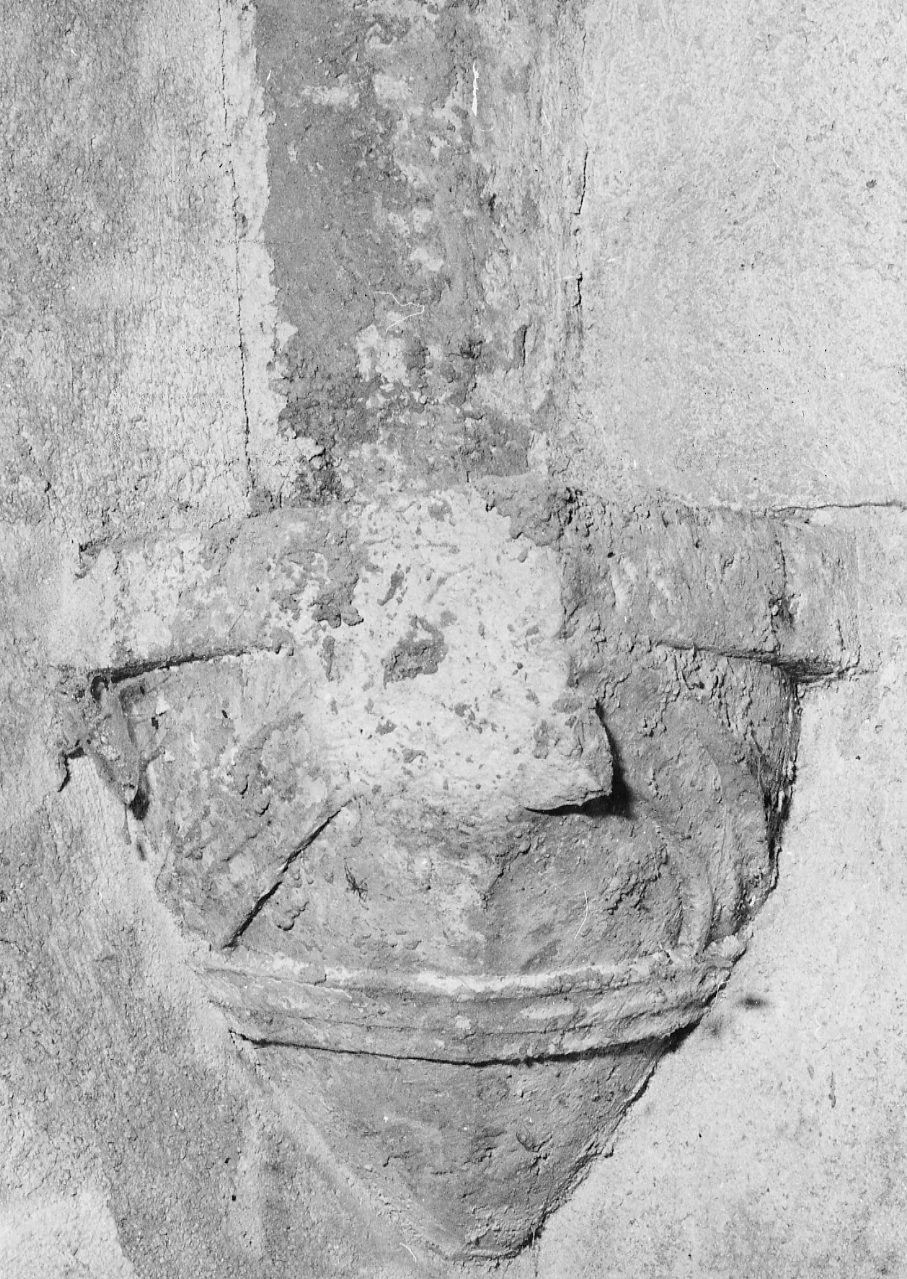 capitello, opera isolata - bottega Italia centrale (fine/inizio secc. XV/ XVI)