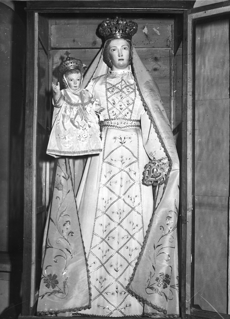 Madonna con Bambino, Madonna con Bambino (statua, opera isolata) - bottega Italia centrale (sec. XX)