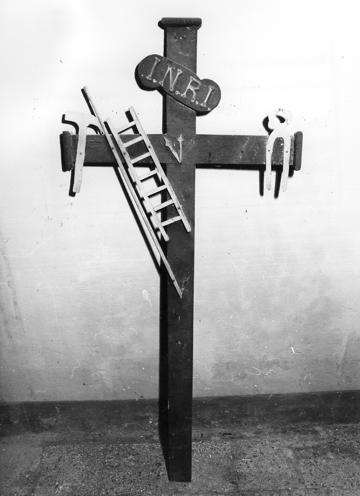 croce penitenziale, opera isolata - bottega Italia centrale (sec. XX)