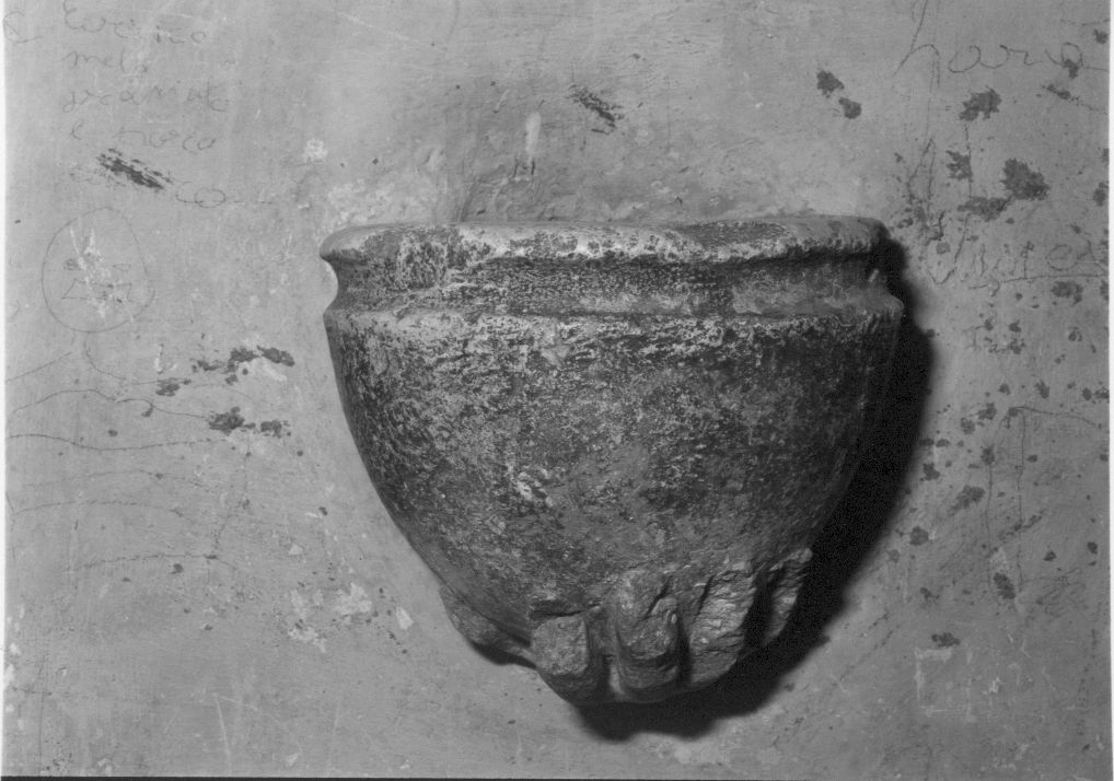 acquasantiera da parete, opera isolata - bottega Italia centrale (sec. XVII)
