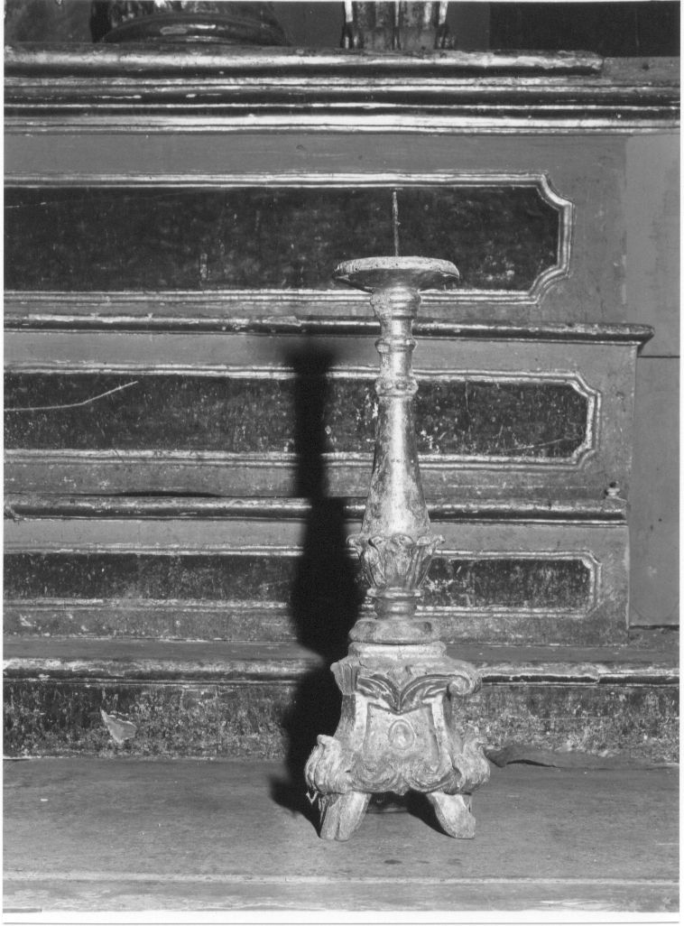 candeliere, opera isolata - bottega Italia centrale (sec. XVIII)