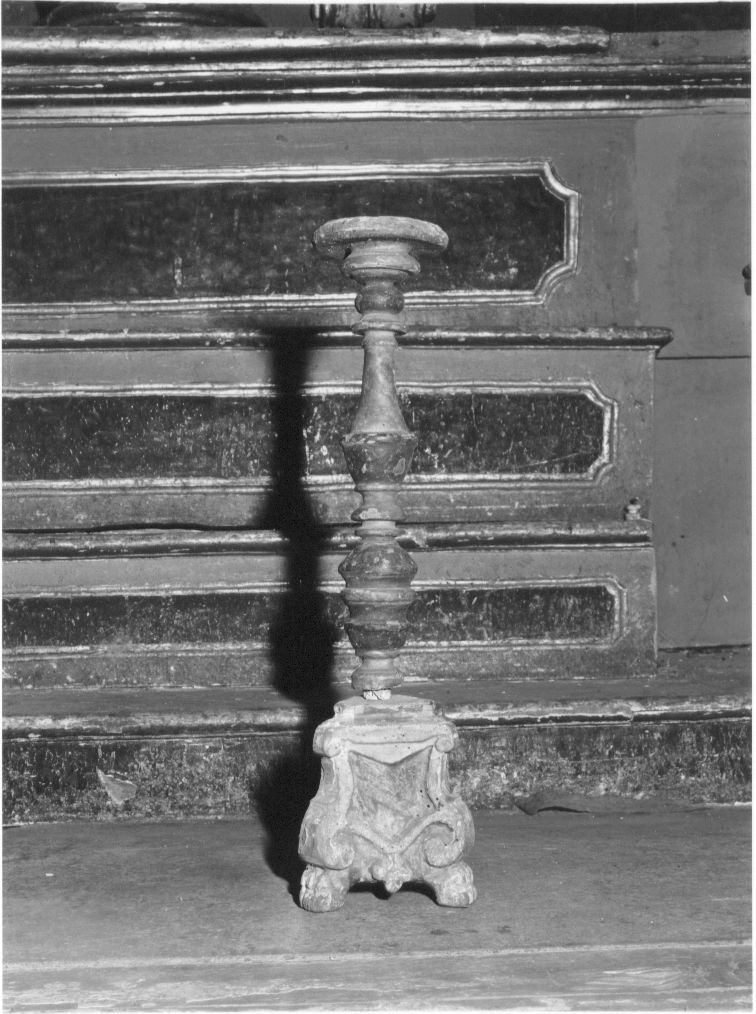 candeliere, opera isolata - bottega Italia centrale (sec. XVIII)