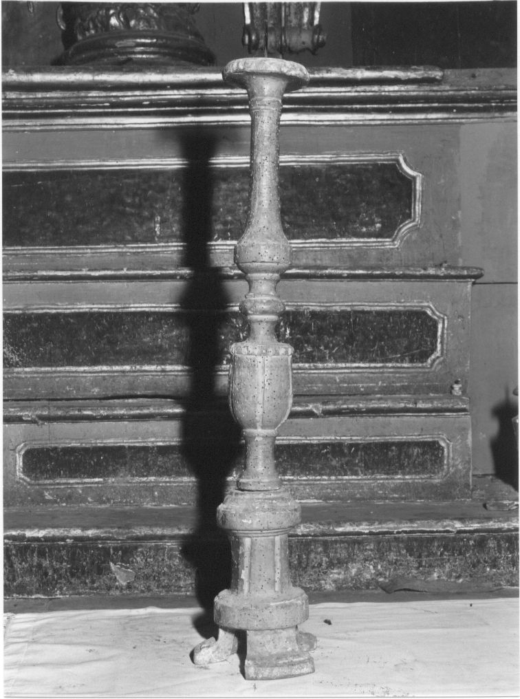 candeliere, opera isolata - bottega Italia centrale (sec. XIX)