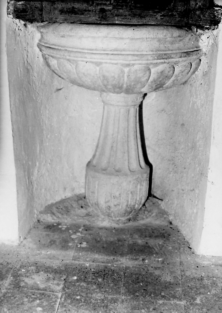 fonte battesimale - a fusto - ambito Italia centrale (sec. XIX)