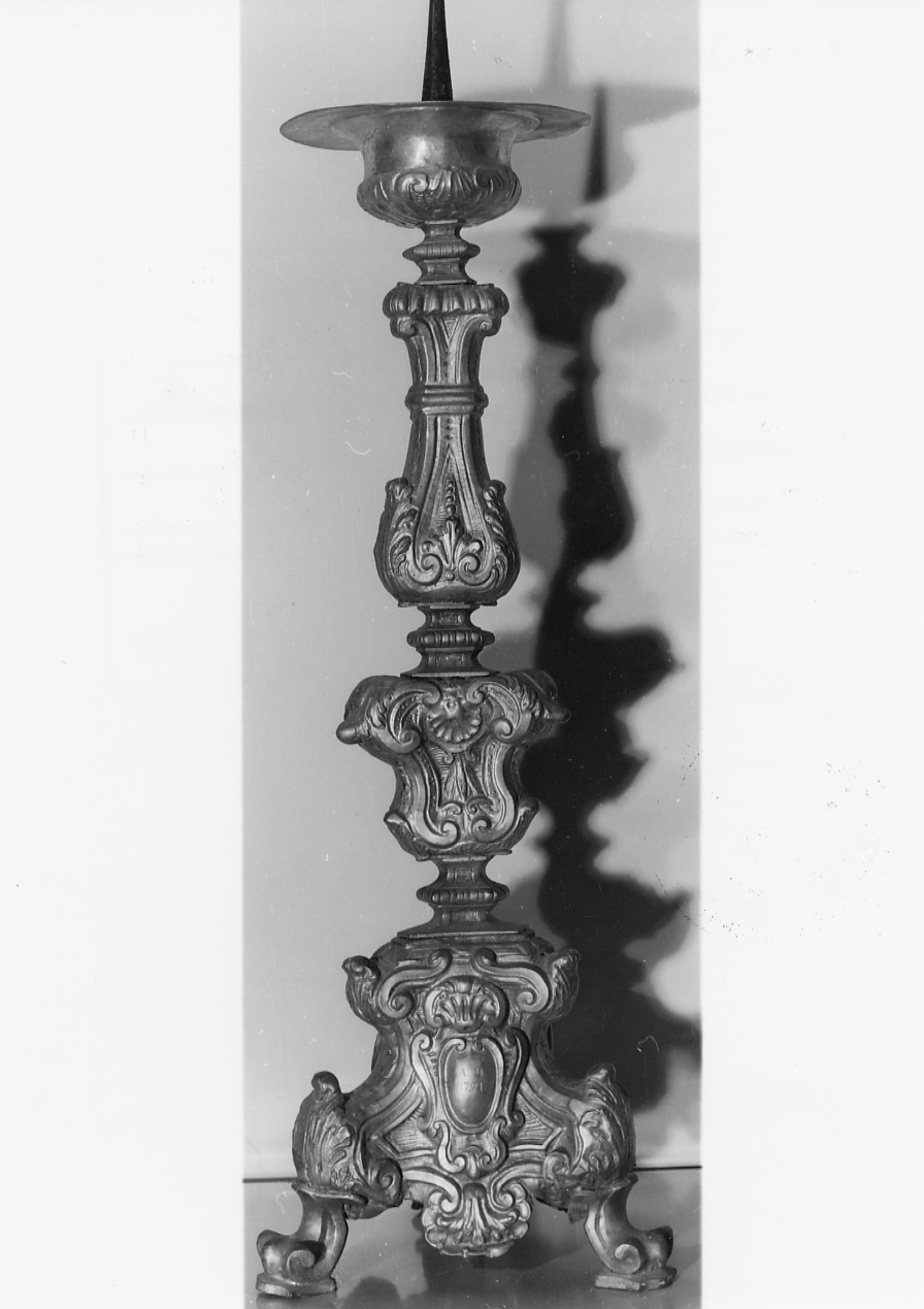 candeliere d'altare, coppia - ambito Italia centrale (sec. XVIII)