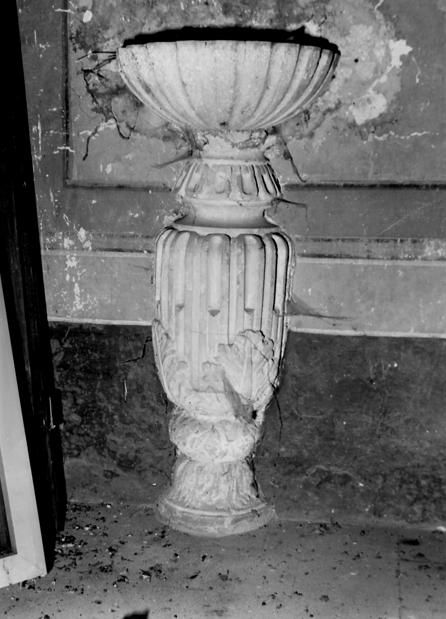 fonte battesimale - a fusto - ambito Italia centrale (sec. XIX)