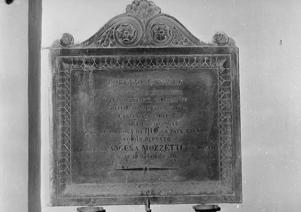 lapide tombale - ambito Italia centrale (sec. XIX)