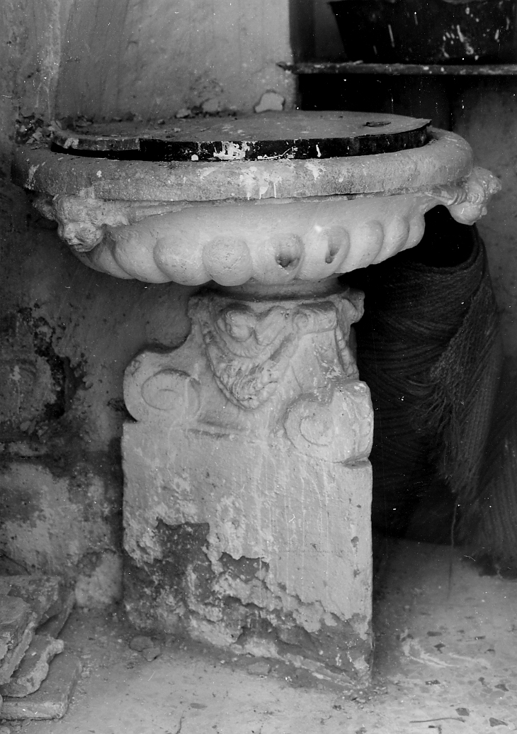 fonte battesimale, opera isolata - ambito Italia centrale (sec. XVIII)