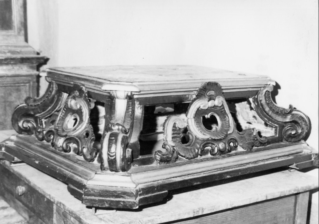 base processionale - produzione abruzzese (prima metà sec. XVIII)