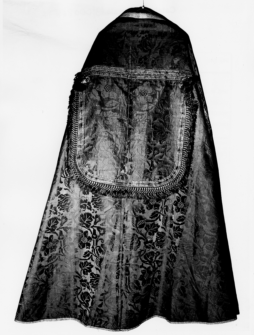 piviale - manifattura italiana (ultimo quarto sec. XVII)