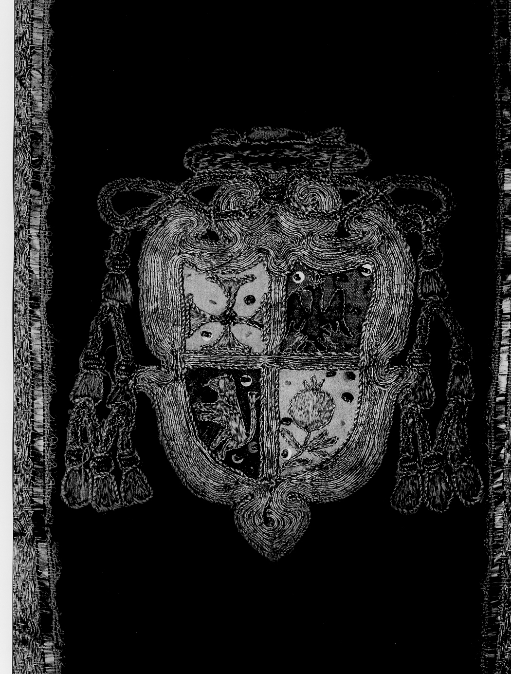 tunicella, elemento d'insieme - manifattura italiana, manifattura spagnola (sec. XVI)