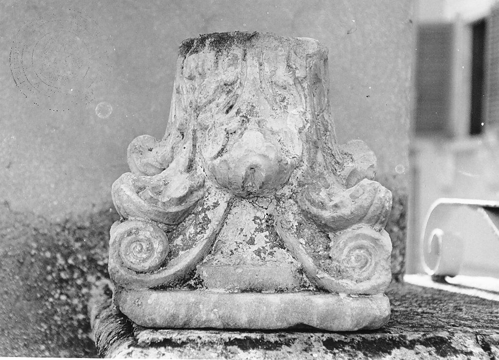 capitello, opera isolata - ambito Italia centrale (sec. XV)