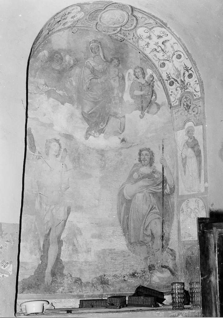 Madonna con Bambino in gloria tra Angeli, San Sebastiano, San Rocco (dipinto) - ambito Italia centrale (sec. XVI)