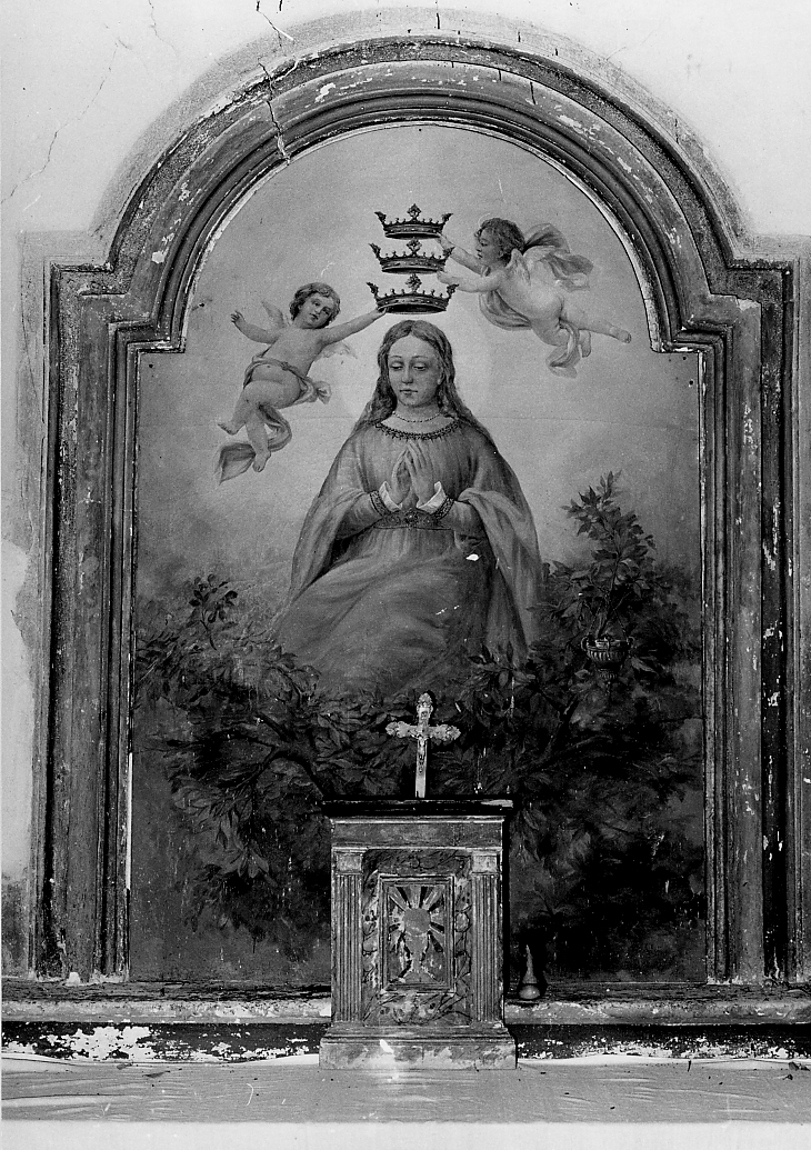 Madonna di Corte, Madonna Orante e Angeli reggicorona (dipinto) di Catalani Umberto (sec. XX)