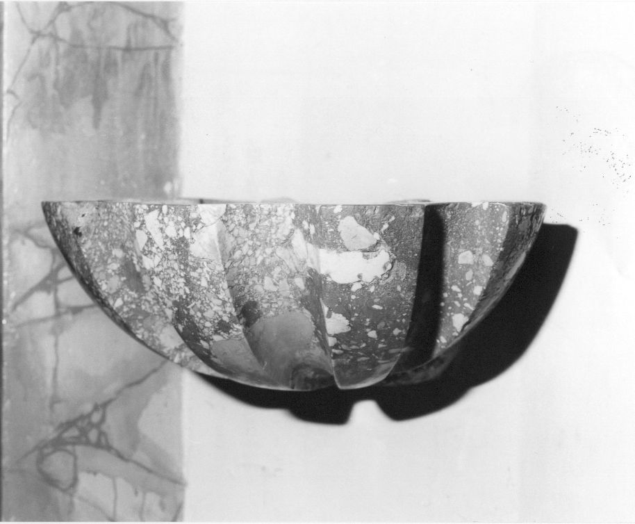 acquasantiera - ambito Italia centrale (sec. XX)