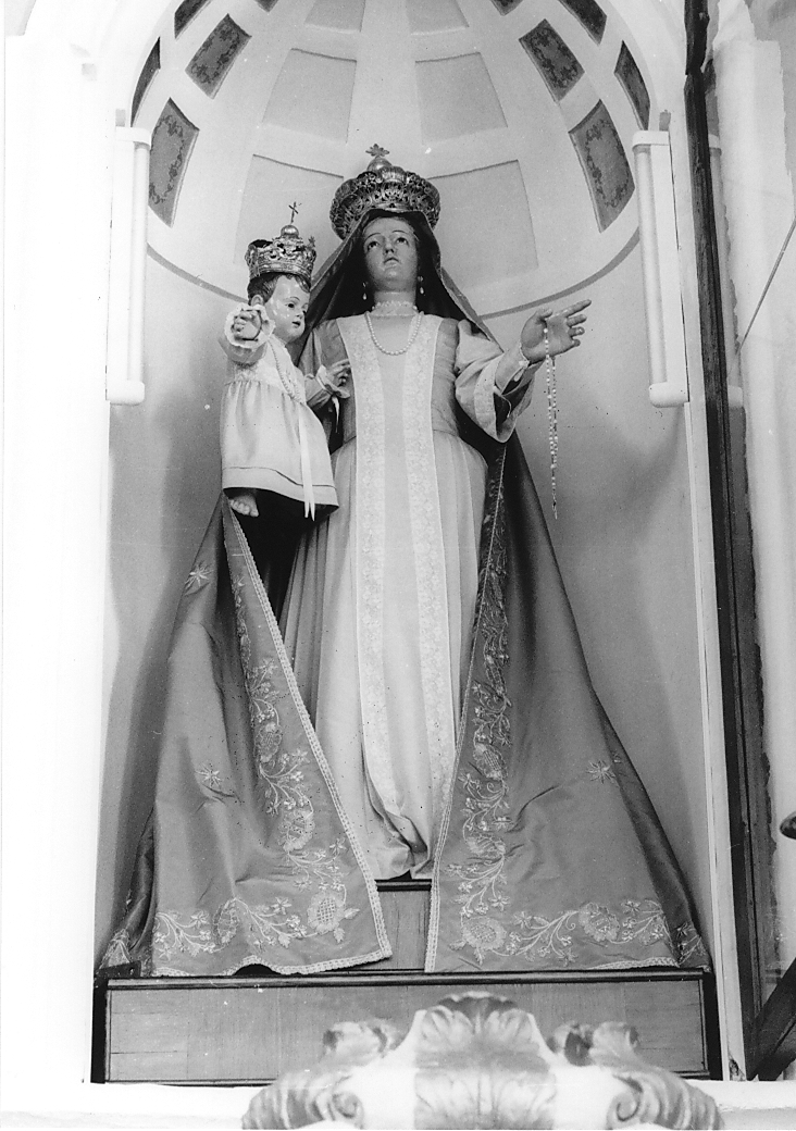 Madonna delle Grazie, Madonna con Bambino (statua, opera isolata) - ambito Italia centrale (sec. XIX)