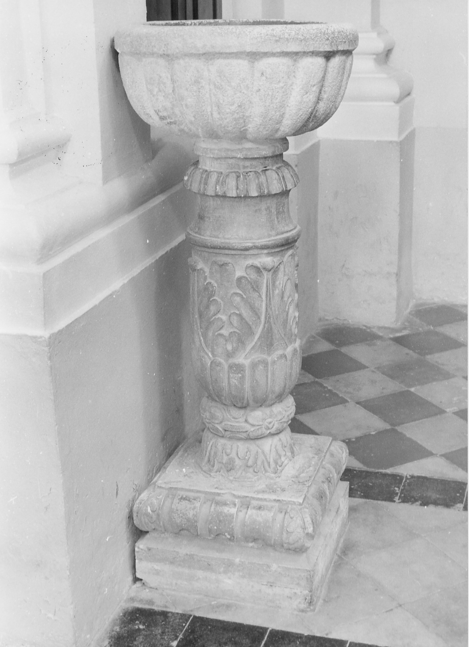 acquasantiera, opera isolata - ambito Italia centrale (fine/inizio secc. XVII/ XVIII)