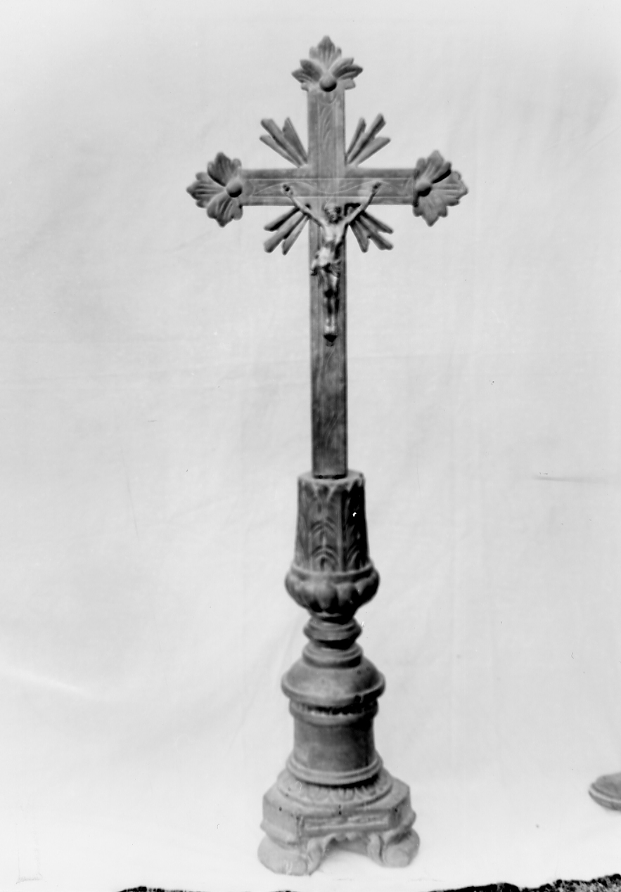 croce d'altare, opera isolata - ambito abruzzese (sec. XIX)