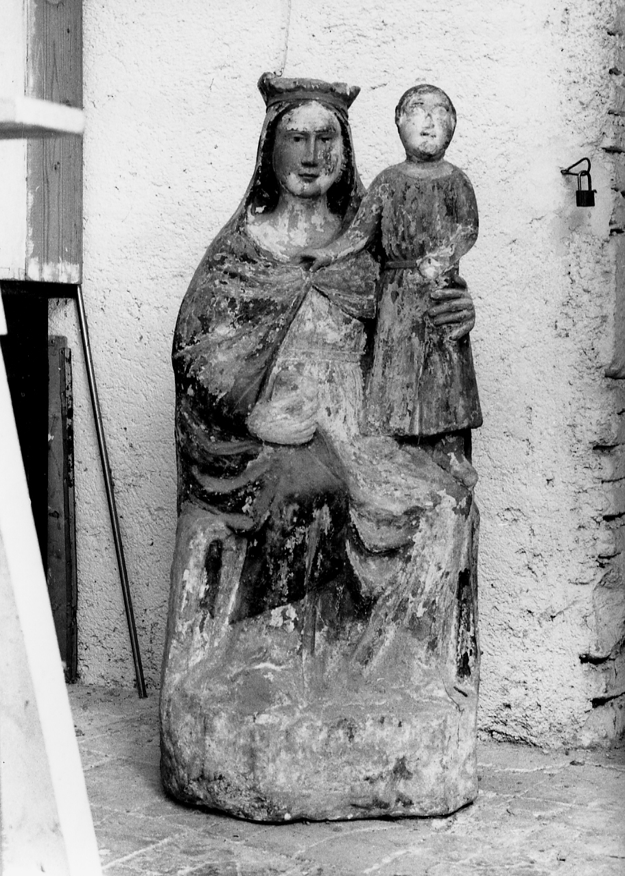 Madonna in trono con Bambino (gruppo scultoreo, opera isolata) - ambito abruzzese (seconda metà sec. XV)