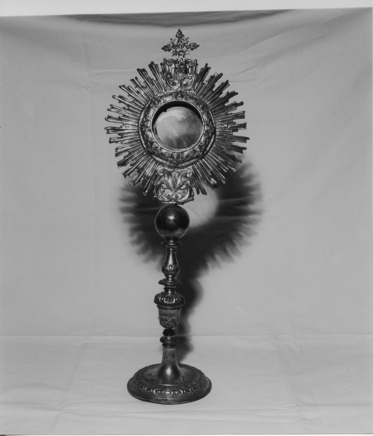 ostensorio - a raggiera - ambito abruzzese (fine/inizio, fine/inizio secc. XVII/ XVIII, secc. XVIII/ XIX)