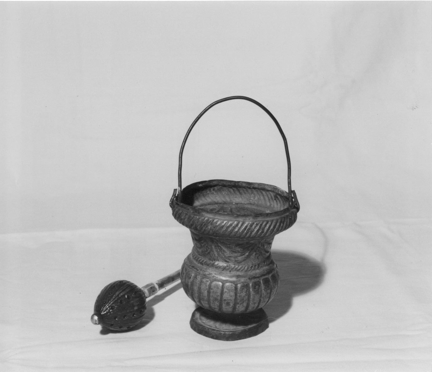 secchiello per l'acqua benedetta - ambito abruzzese (sec. XVIII)