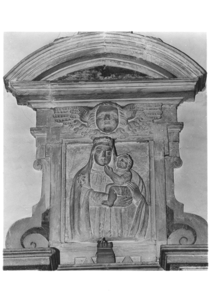 Madonna Regina con bambino (rilievo, elemento d'insieme) - produzione di Pescocostanzo (sec. XVII)