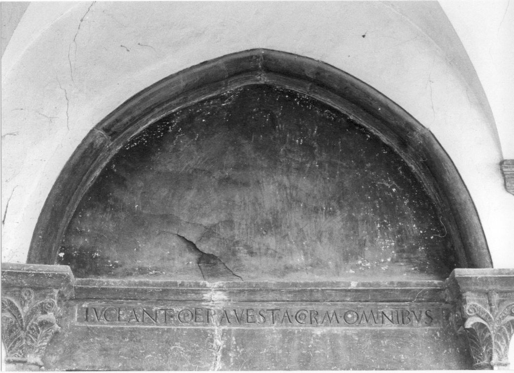 Madonna con Bambino (lunetta, elemento d'insieme) - ambito sulmonese (fine/inizio secc. XV/ XVI)