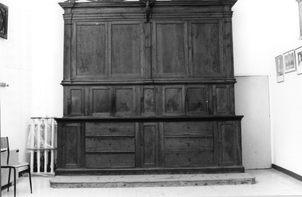 motivi decorativi geometrici e volute (armadio da sacrestia, opera isolata) - manifattura abruzzese (seconda metà sec. XIX)