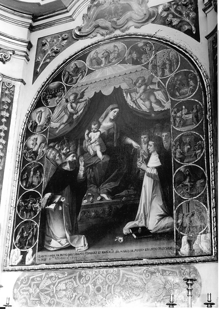 Madonna del rosario, Madonna del Rosario con San Domenico e Santa Caterina da Siena (pala d'altare, opera isolata) - ambito aquilano (sec. XVII)