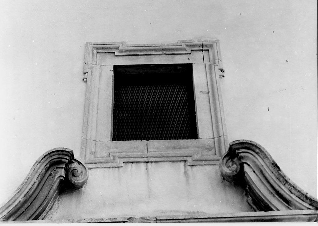 mostra di finestra, opera isolata - bottega abruzzese (sec. XVIII)