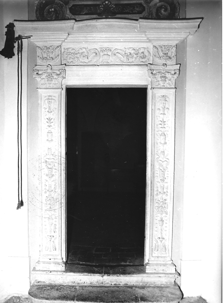 mostra di porta, opera isolata - bottega abruzzese (sec. XV)