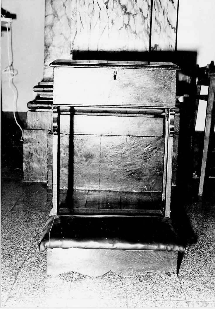 inginocchiatoio, opera isolata - bottega abruzzese (sec. XIX)