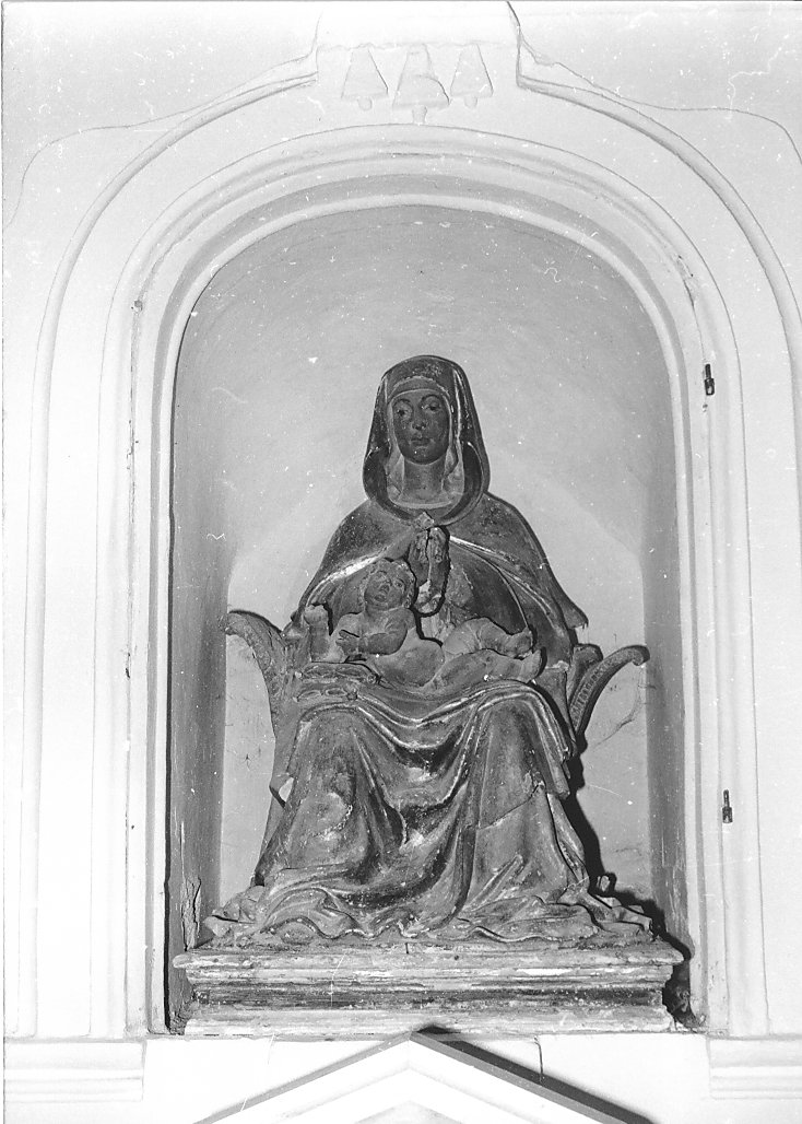 Madonna con Bambino in trono (scultura) - bottega abruzzese (inizio sec. XVI)