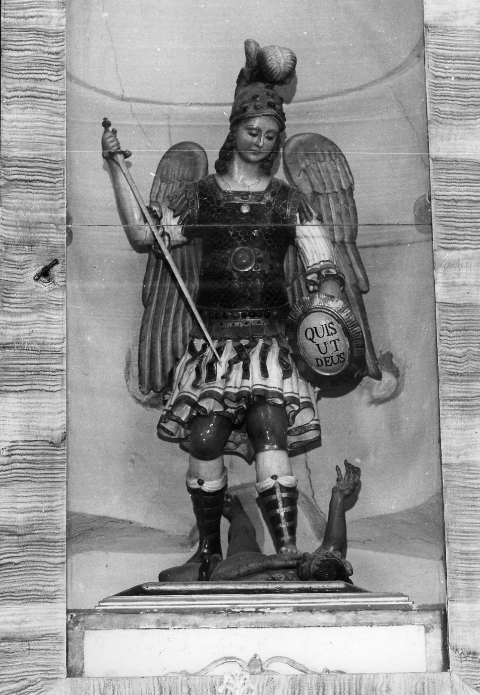 San Michele Arcangelo combatte contro Satana (statua, opera isolata) - ambito abruzzese (sec. XVIII)