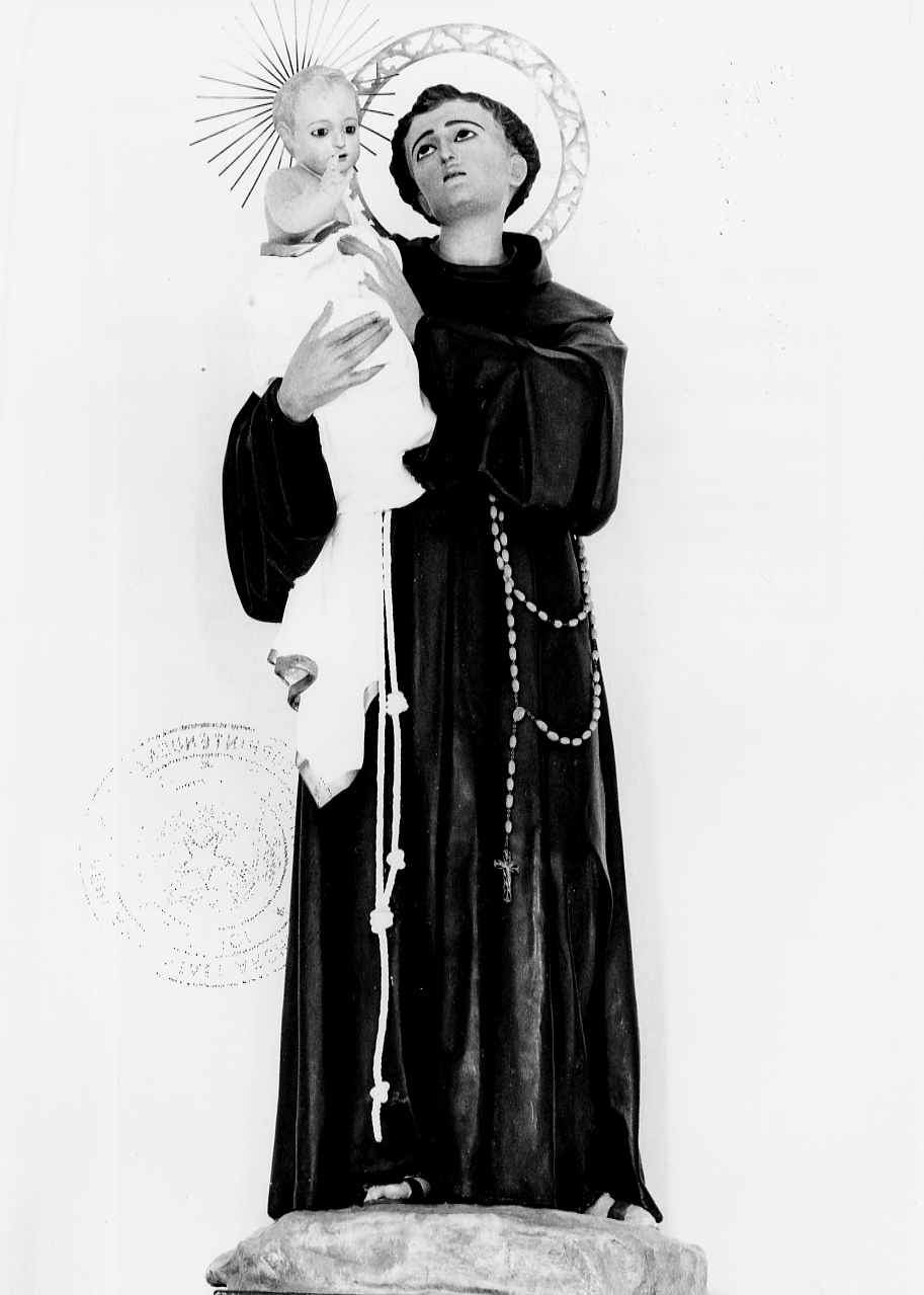 Sant'Antonio da Padova con Bambino (statua, opera isolata) - bottega Italia centrale (sec. XX)