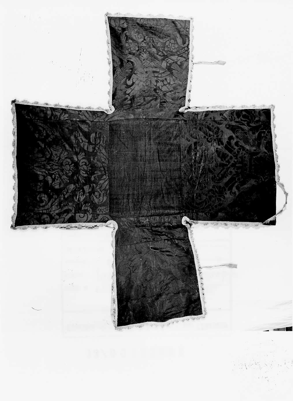 copertura del faldistorio - manifattura italiana (terzo quarto sec. XVII)