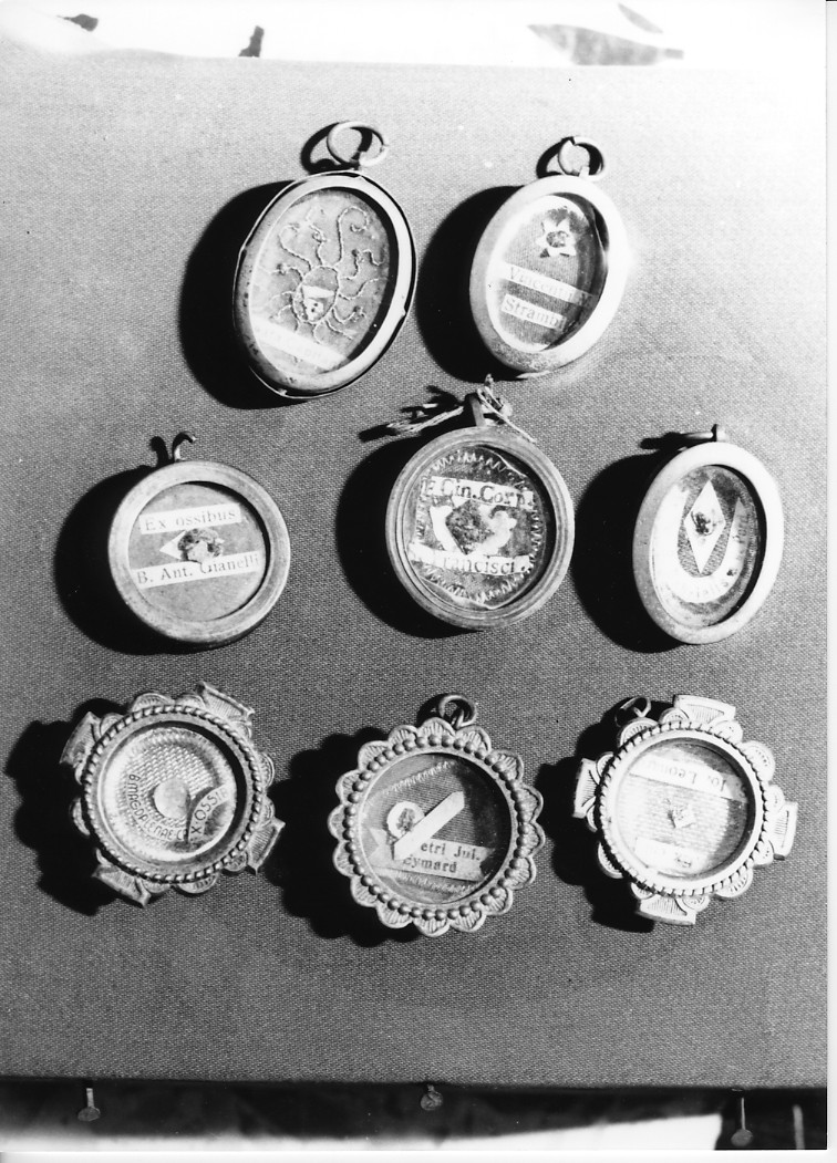 reliquiario, serie - ambito Italia centrale (fine/inizio secc. XVIII/ XIX)