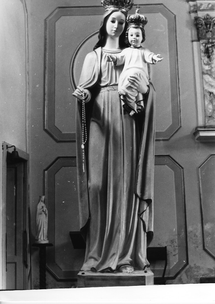 Immacolata Concezione, Madonna Immacolata (statua) - produzione leccese (metà sec. XX)
