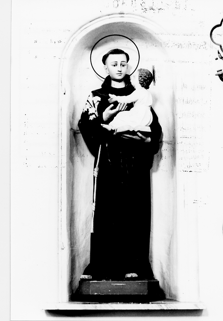 Sant'Antonio da Padova con bambino (statua, opera isolata) di Rosa Francesco (bottega) (sec. XX)