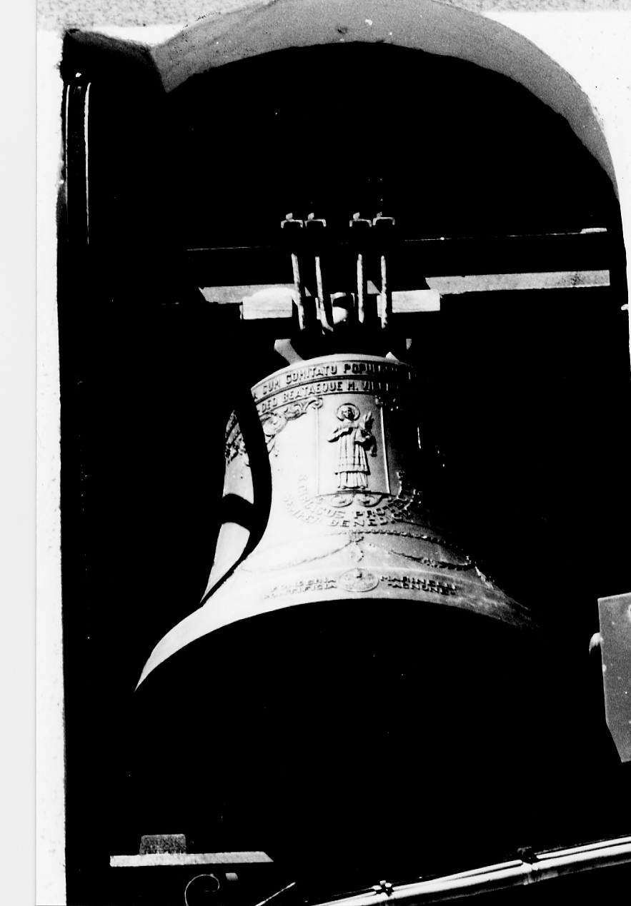 Santa Giusta e San Ciriaco con angeli oranti e motivi decorativi a festoni (campana, opera isolata) di Marinelli (bottega) (sec. XVIII, sec. XX)