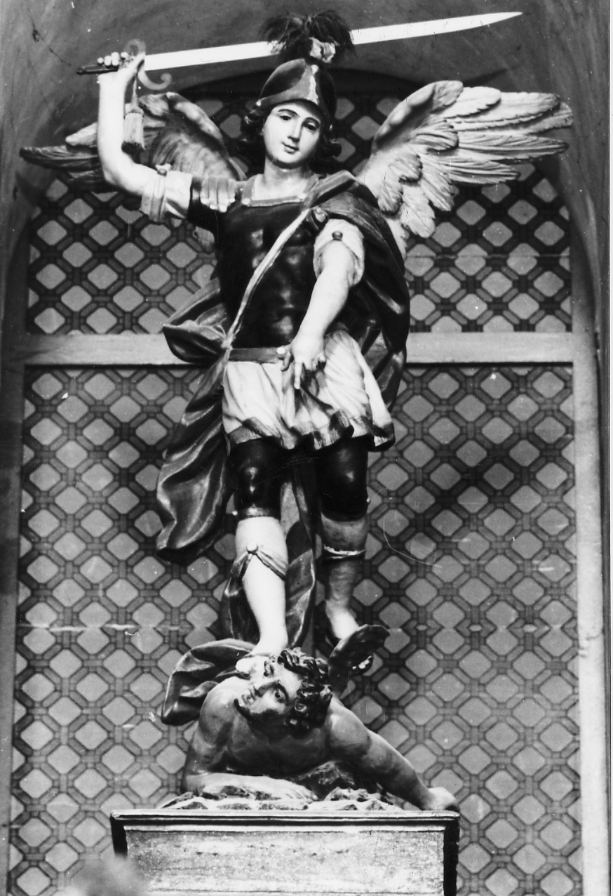 San Michele Arcangelo combatte Satana (statua, opera isolata) - ambito Italia centrale (fine/inizio secc. XVIII/ XIX)