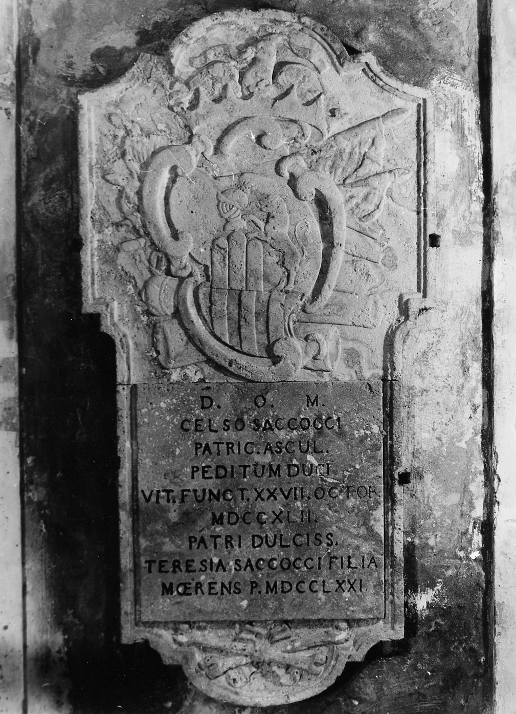 lastra tombale - ambito abruzzese (sec. XVIII)